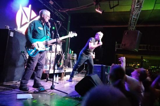 [CRÓNICA] DEAD KENNEDYS: INTENSA Y DIRECTA LECCIÓN DE PUNK ROCK DE LA VIEJA ESCUELA NORTEAMERICANA